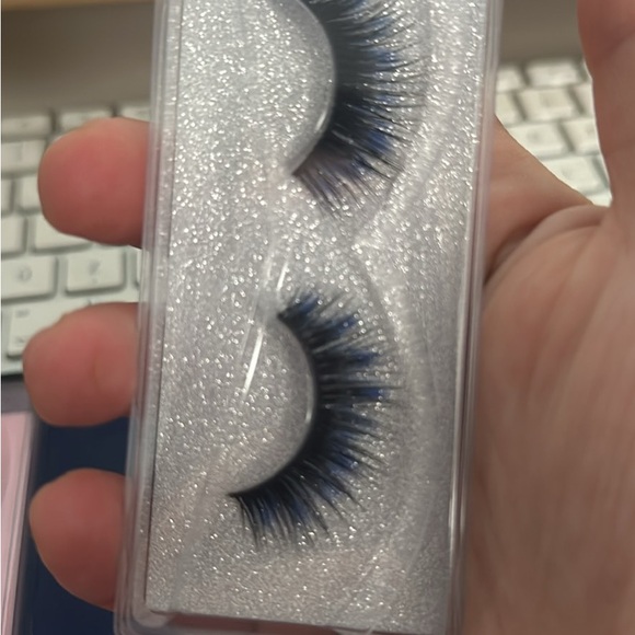 Eyelashes 10 pairs in total, brand new in the box. - Picture 4 of 4